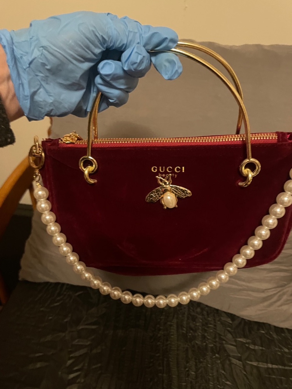 Gucci Burgundy Velvet Mini Bag with Pearl Handle and Bee Emblem - Picture 5 of 17